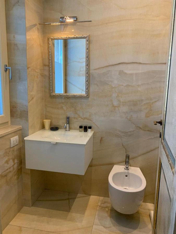 Fifty Eight Suite Milan Duomo View Exteriör bild